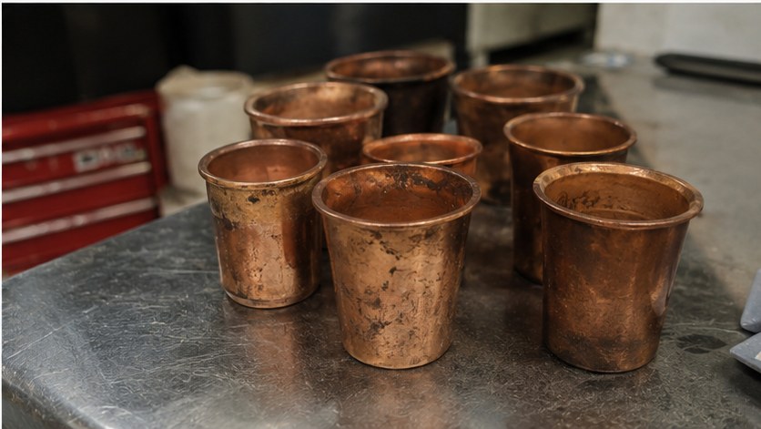 Digler klargjort til smelteoplukning i metallurgisk laboratorium